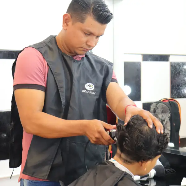 Clases de Belleza y Alta Peluquería